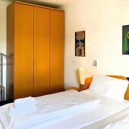 Wolff, Hasenkamp * Вик-ауф-Фёр